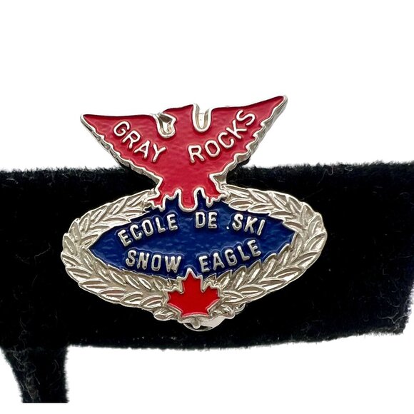 Pair of Gray Rocks Quebec Canada Enamel Lapel Pin Brooch Ski Snow Eagle Skiing - Picture 3 of 5